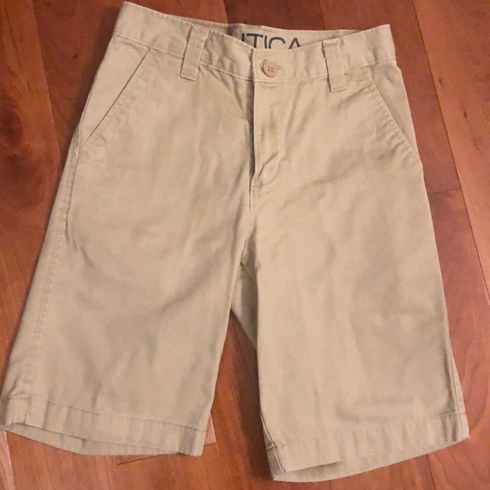 Like New! Boys Nautica Flat Front Khaki Shorts